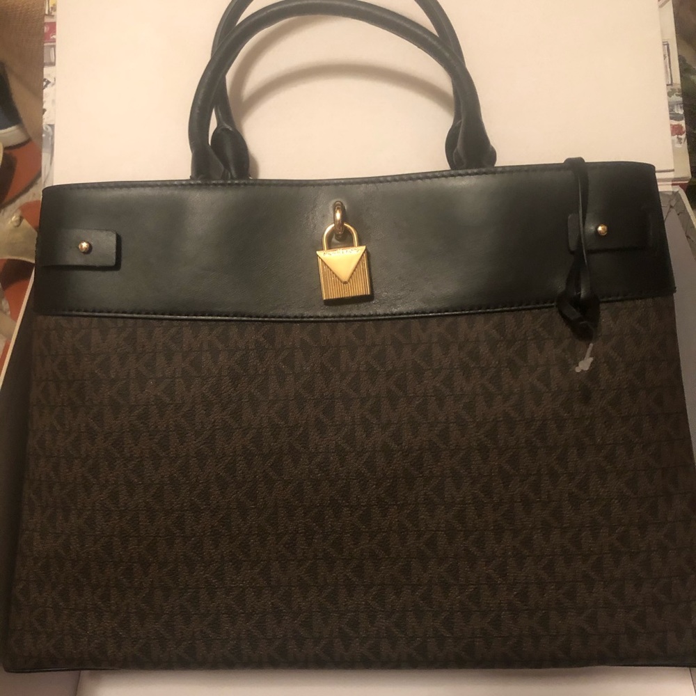 Michael Kors purse